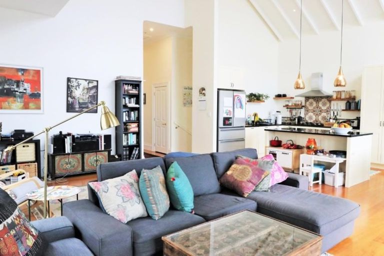 Photo of property in 38 Church Street, Devonport, Auckland, 0624