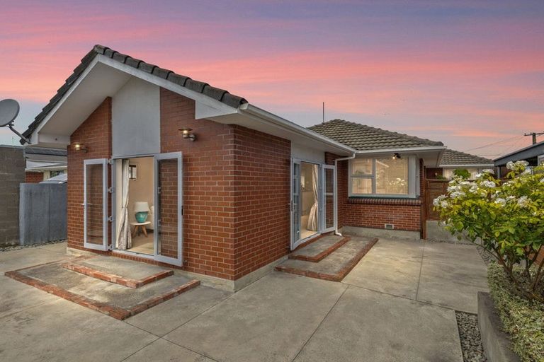 Photo of property in 33 Wingate Street, Redwood, Christchurch, 8051