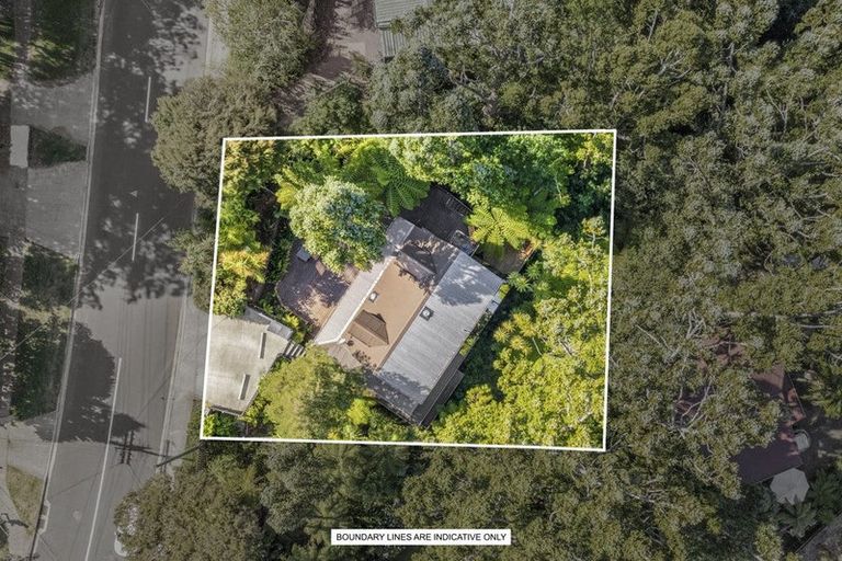 Photo of property in 104 Konini Road, Titirangi, Auckland, 0604