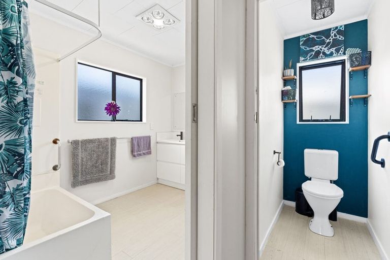 Photo of property in 124 Park Avenue, Waitarere Beach, Levin, 5510