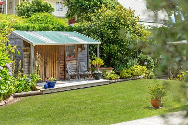 Photo of property in 81 Wellington Road, Paekakariki, 5034