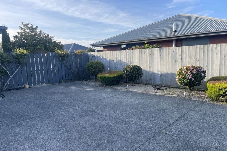 Photo of property in 19 Somerville Crescent, Aidanfield, Christchurch, 8025