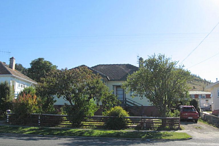 Photo of property in 8 Mclean Street, Oamaru North, Oamaru, 9400