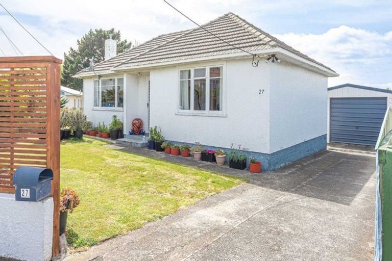 Photo of property in 27 Murch Place, Tawhero, Whanganui, 4500