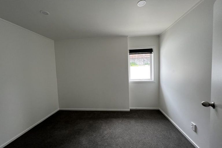 Photo of property in 2/1 Keldale Place, Forrest Hill, Auckland, 0620