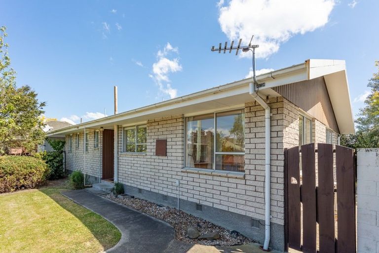 Photo of property in 1/1 Hounslow Street, Ilam, Christchurch, 8041