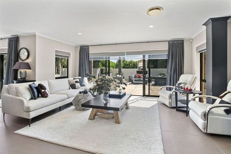 Photo of property in 8 Millbrook Drive, Waiuku, 2683