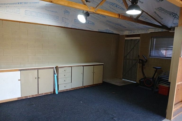 Photo of property in 3 Cam Place, Harewood, Christchurch, 8051