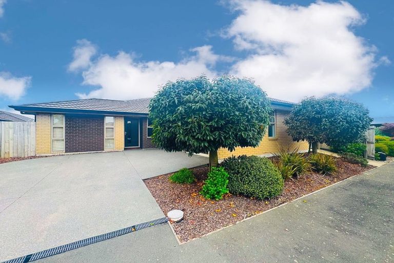 Photo of property in 14 Bradwell Crescent, Halswell, Christchurch, 8025