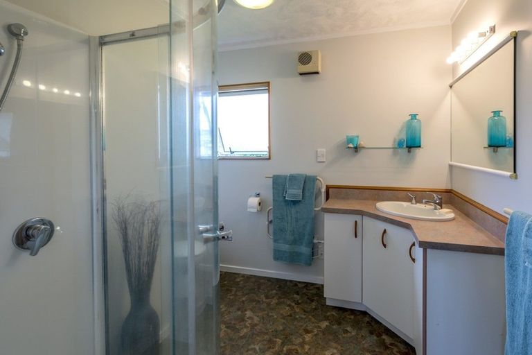 Photo of property in 10 Gimblett Court, Levin, 5510