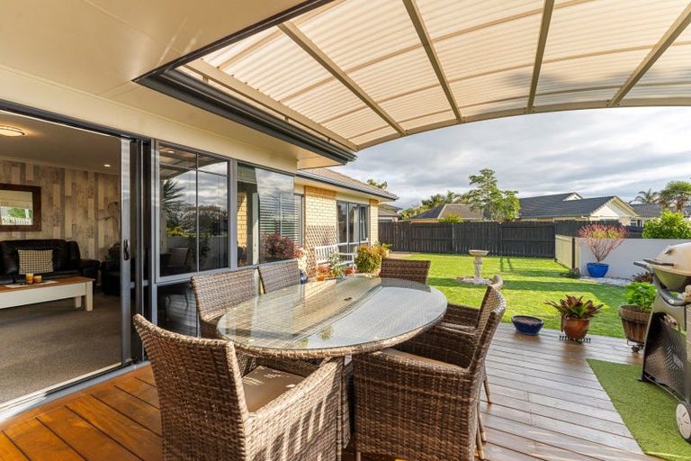 Photo of property in 2 Carlsberg Place, Papamoa Beach, Papamoa, 3118