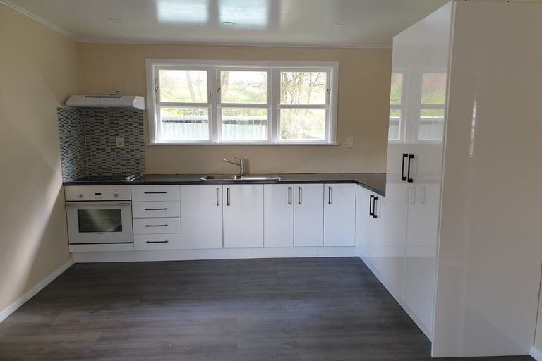 Photo of property in 51 Bird Grove, Stokes Valley, Lower Hutt, 5019