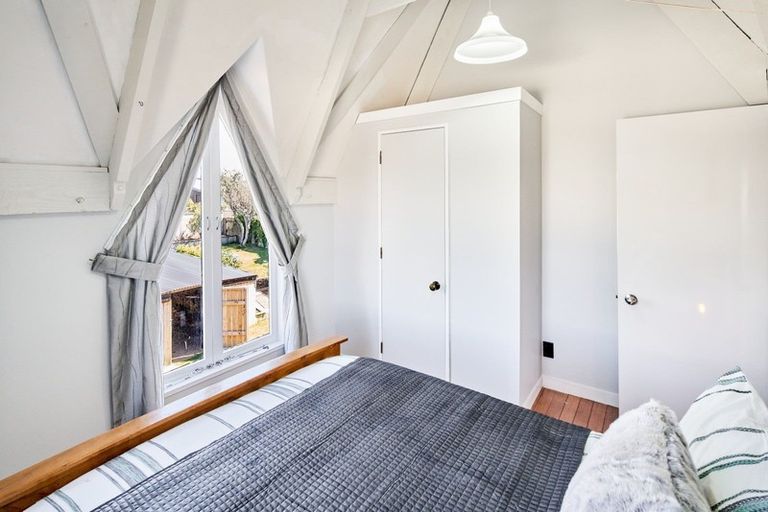 Photo of property in 74 Cypress Drive, Maungaraki, Lower Hutt, 5010