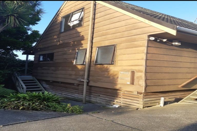 Photo of property in 3/13 Aorangi Place, Birkenhead, Auckland, 0626