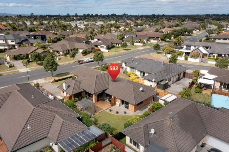 Photo of property in 582 Gloucester Road, Papamoa Beach, Papamoa, 3118