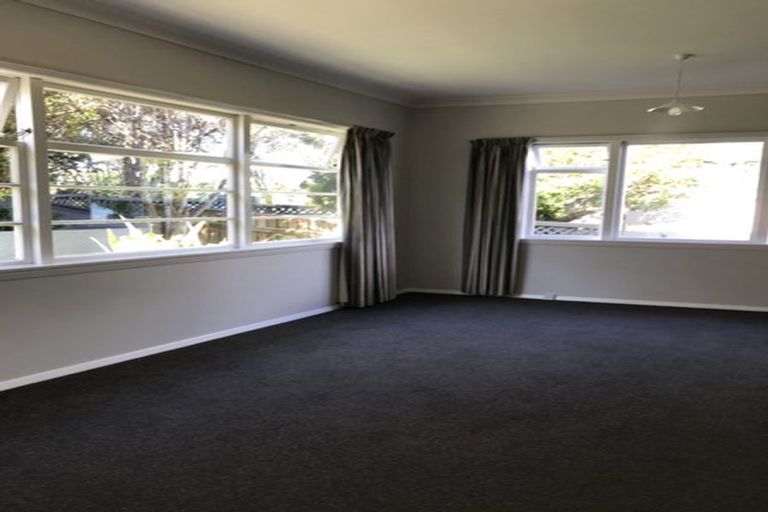 Photo of property in 118 Motuhara Road, Plimmerton, Porirua, 5026
