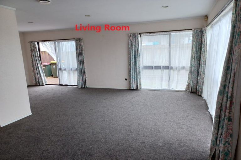 Photo of property in 24 Dianne Louise Drive, Half Moon Bay, Auckland, 2012