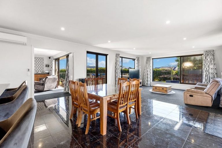 Photo of property in 7 Shillingford Boulevard, Rolleston, 7615