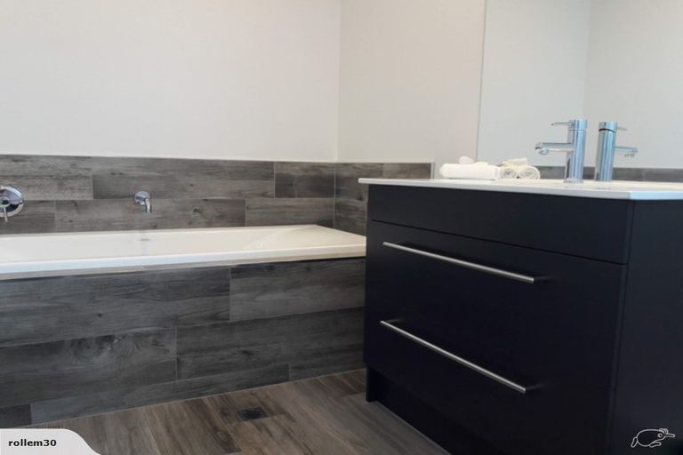 Photo of property in 40c Hutcheson Street, Sydenham, Christchurch, 8023