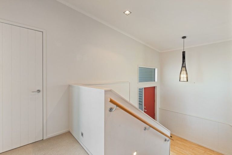 Photo of property in 42b Calvert Road, Lynmouth, New Plymouth, 4310