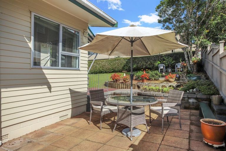 Photo of property in 6 The Anchorage, Sunnyhills, Auckland, 2010