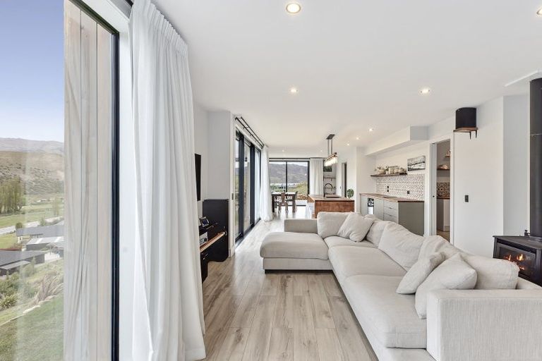 Photo of property in 2 Judare Drive, Lowburn, Cromwell, 9384