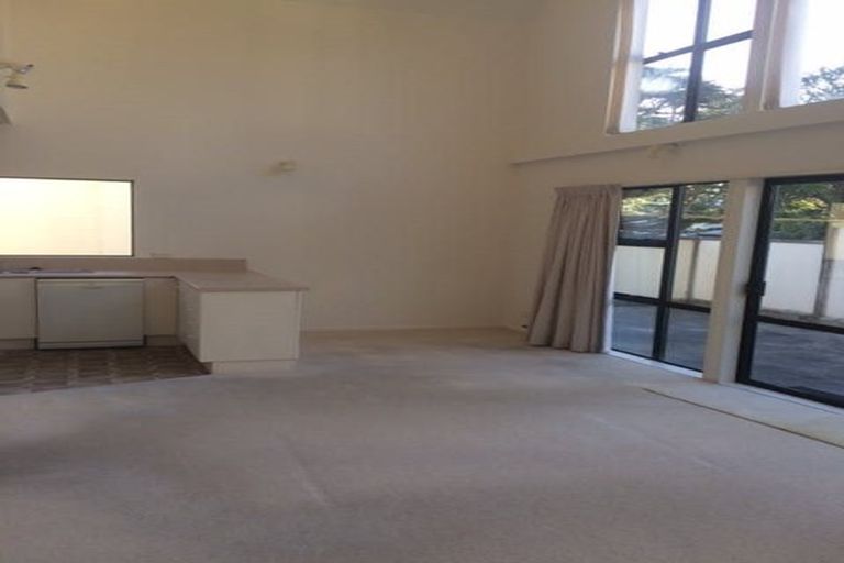 Photo of property in 144d Karori Road, Karori, Wellington, 6012