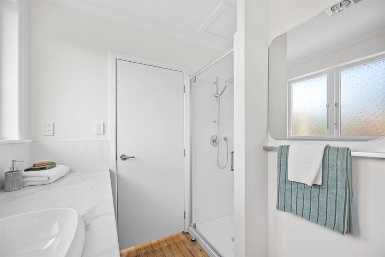 Photo of property in 3 Elizabeth Street, Orewa, 0931