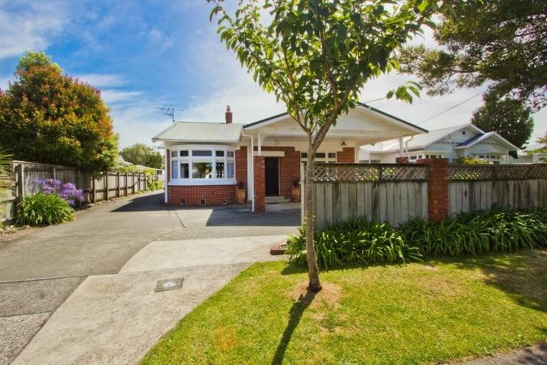 Photo of property in 33 Totara Crescent, Woburn, Lower Hutt, 5010