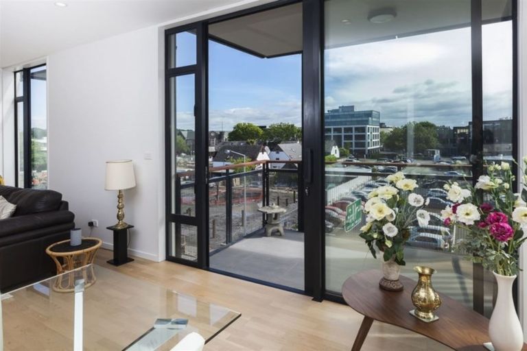 Photo of property in 1/50 Kilmore Street, Christchurch Central, Christchurch, 8013