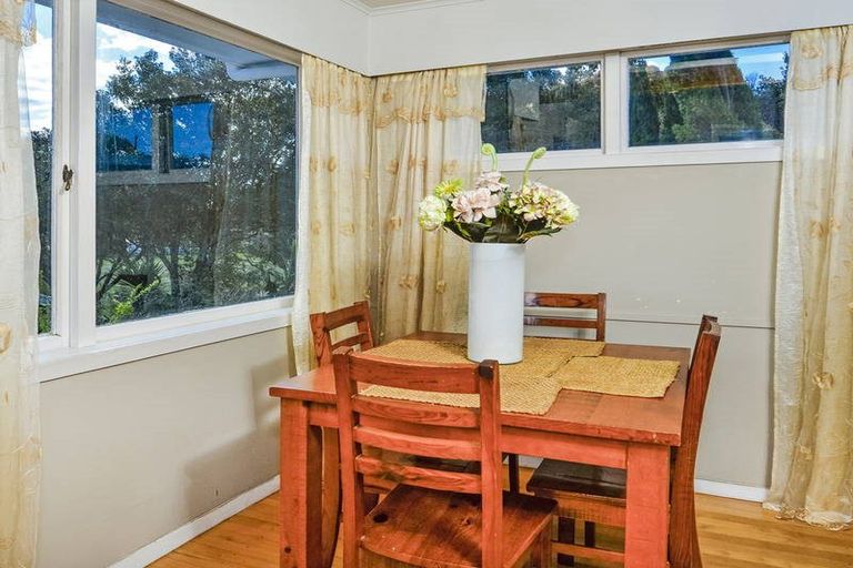 Photo of property in 5 Waverley Avenue, Glenfield, Auckland, 0629