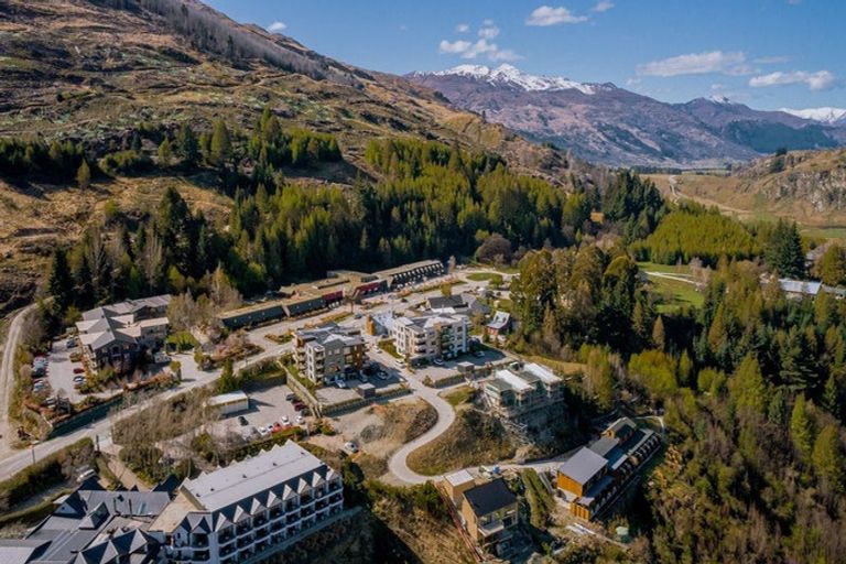 Photo of property in 7 Powder Terrace, Arthurs Point, Queenstown, 9371