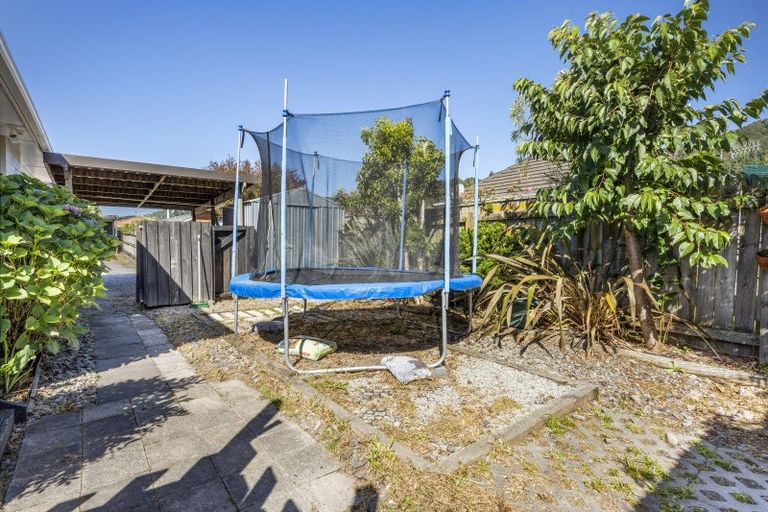 Photo of property in 2/15a Lane Street, Wallaceville, Upper Hutt, 5018