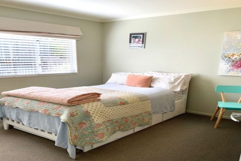 Photo of property in 2 Moore Street, Forest Lake, Hamilton, 3200