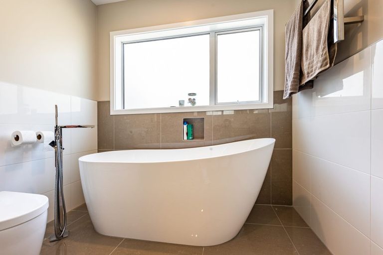 Photo of property in 36 Margaret Shields Avenue, Aotea, Porirua, 5024