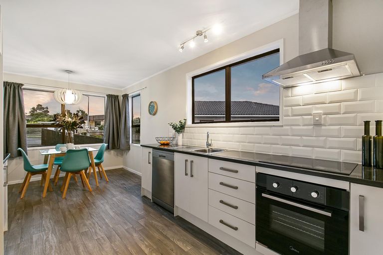 Photo of property in 7 Holborn Place, Papatoetoe, Auckland, 2025