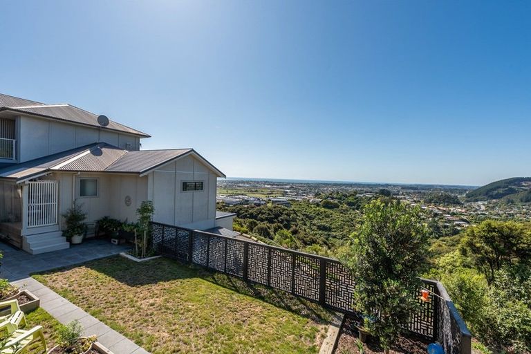 Photo of property in 79 Panorama Drive, Paraparaumu, 5032