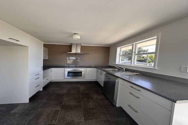 Photo of property in 211a Sunnynook Road, Wairau Valley, Auckland, 0627