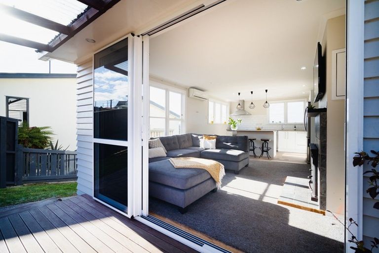 Photo of property in 11 Mcdonald Street, Brockville, Dunedin, 9011