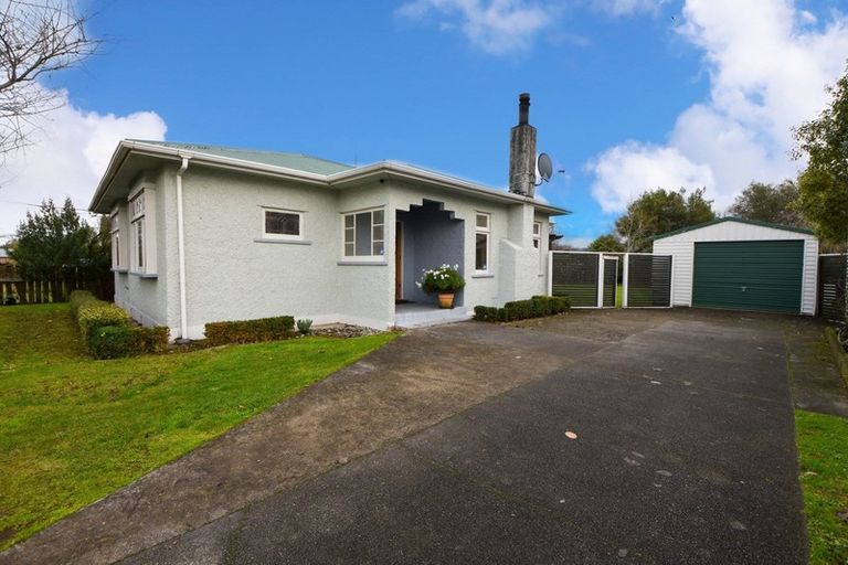 Photo of property in 24 Garrison Street, Carterton, 5713