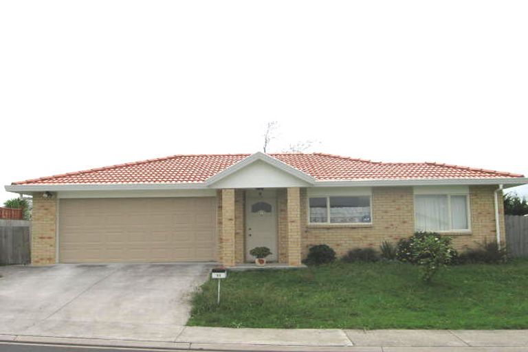 Photo of property in 11 Jeffery Reeve Crescent, Ranui, Auckland, 0612