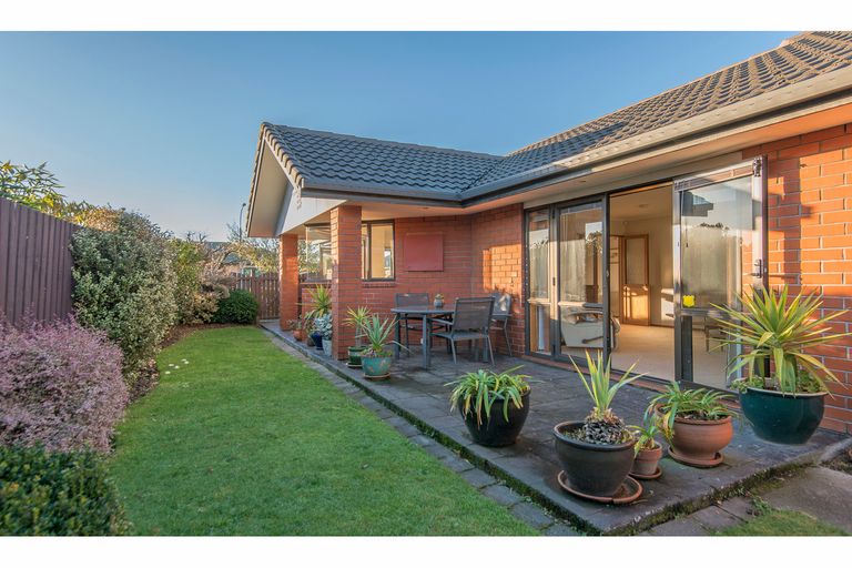 Photo of property in 3b Amdale Avenue, Broomfield, Christchurch, 8042