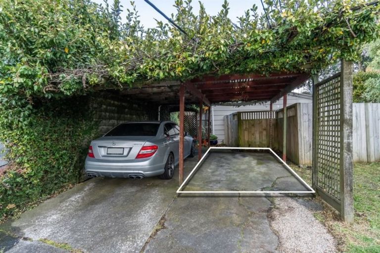 Photo of property in 1/34 Drome View Place, Beach Haven, Auckland, 0626