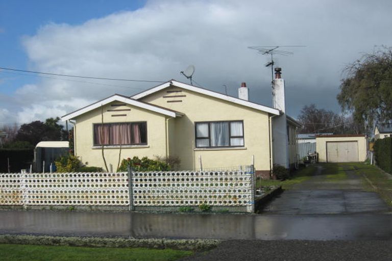 Photo of property in 19 Wyndham Street, Carterton, 5713