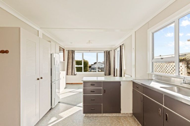 Photo of property in 48 Richmond Street, Waitara, 4320