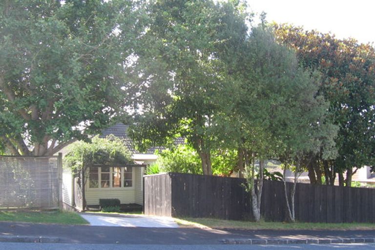 Photo of property in 11 Bonnie Brae Road, Meadowbank, Auckland, 1072