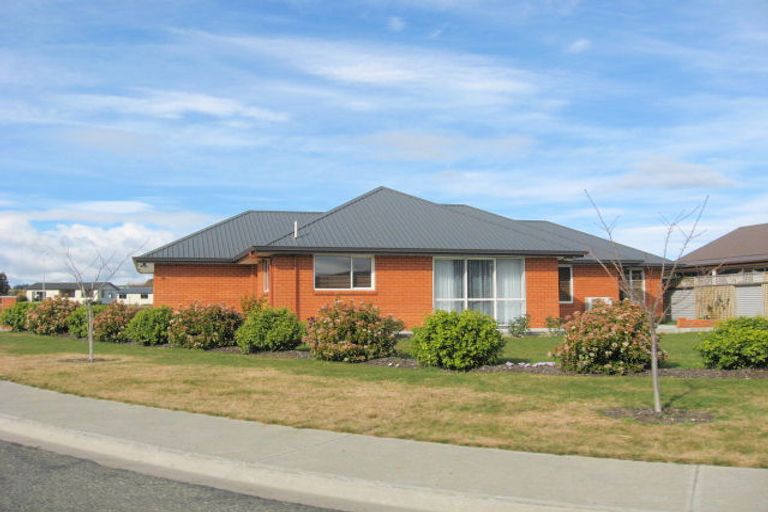 Photo of property in 12 Mcivor Place, Te Anau, 9600
