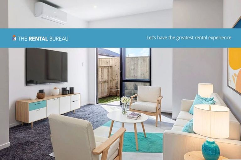 Photo of property in 14 Papai Lane, Massey, Auckland, 0614