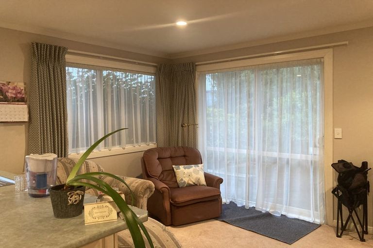 Photo of property in 9 Kent Street, Levin, 5510