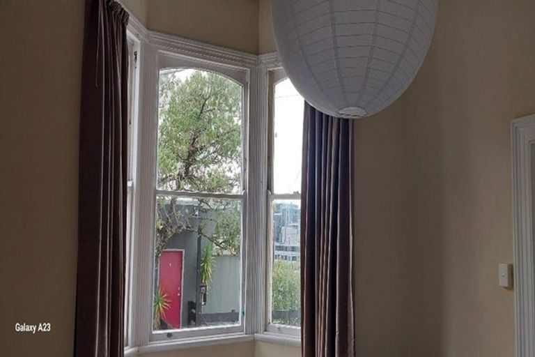 Photo of property in 17a Everton Terrace, Kelburn, Wellington, 6012